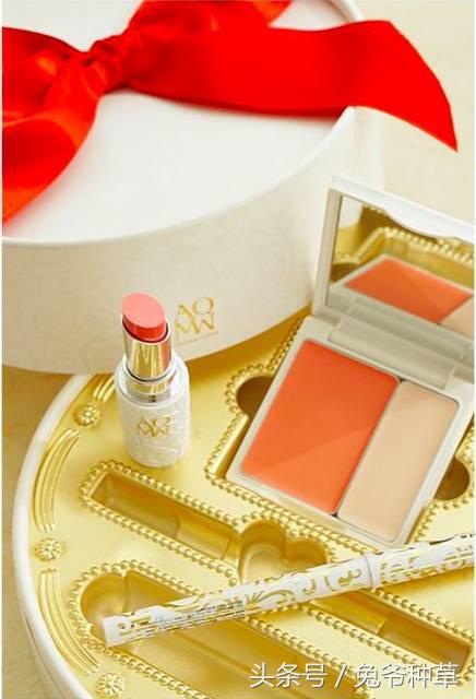 圣诞限定彩妆,圣诞限定彩妆必买清单价格