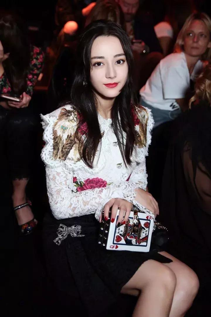 赵丽颖时尚测评,赵丽颖时尚感赶超杨幂