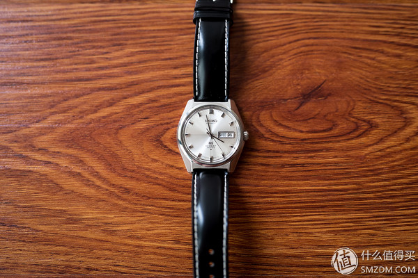 翻包记编辑带什么,翻包记日常必备物品有哪些