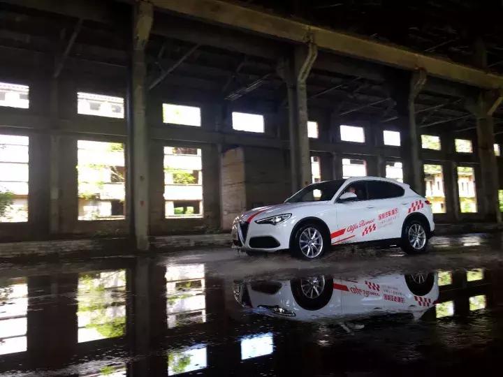 阿尔法罗密欧stelvioti和veloce区别,试驾阿尔法罗密欧stelvio