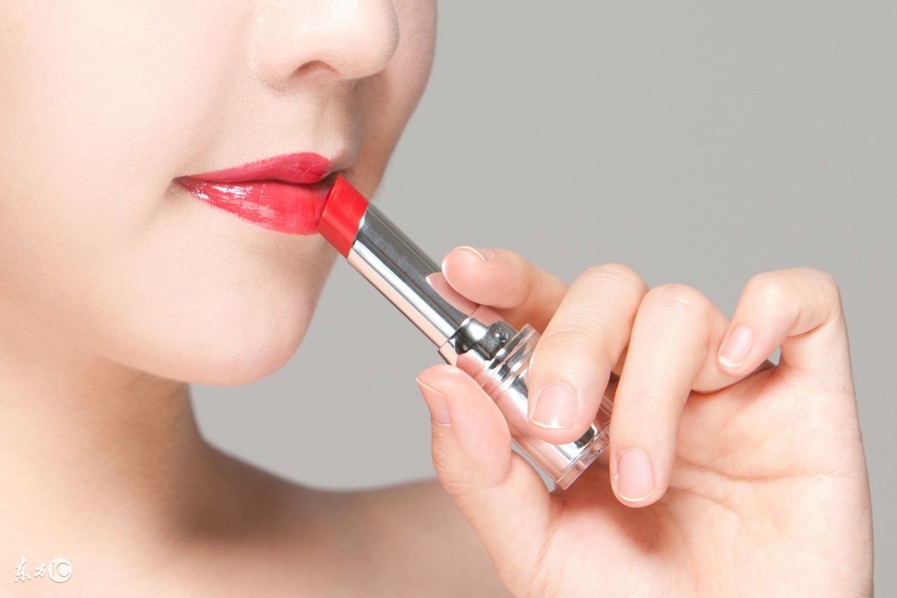 你可以不化妆,可以不化妆但是不能不涂口红