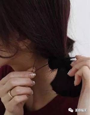 圆脸短发发型编发戴帽子发量多,披肩发编发中短发圆脸温柔