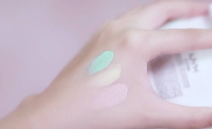 怎么用三色遮瑕遮黑眼圈和痘印,黑眼圈遮不住是遮瑕太浅了吗