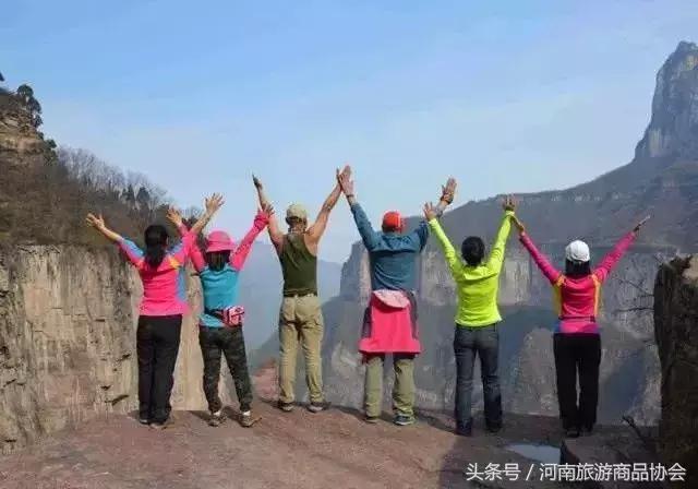 千佛山户外领队,南太行经典徒步线路露营