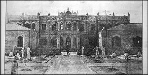 金光闪闪的右安门！