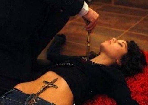 世界上有哪些能治病的方法,在中国有什么奇怪治病方法