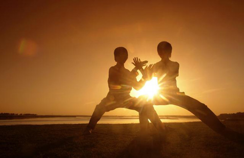 站桩时轻微抖动,站桩抖好还是不抖好