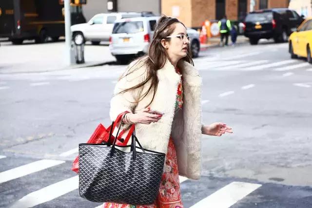 好包真皮,怎么样买一个好包