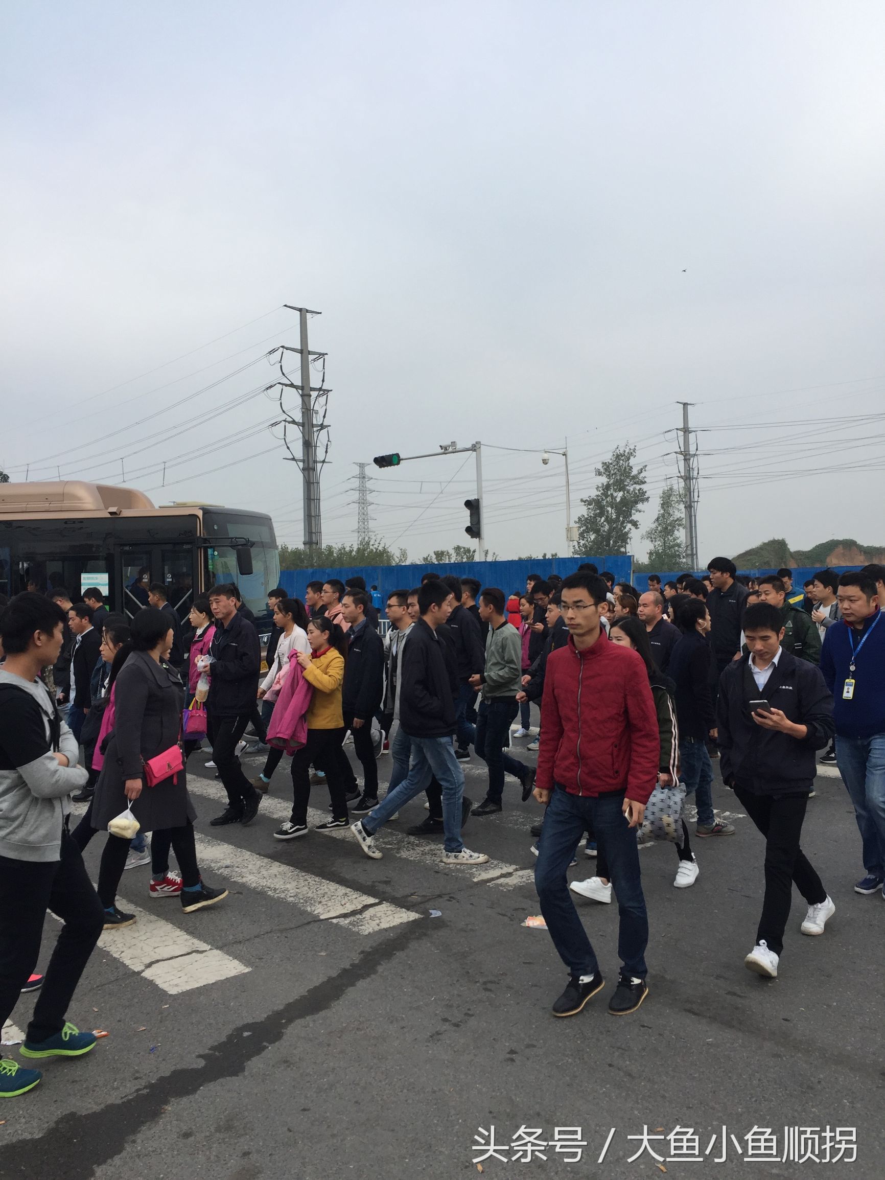 郑州富士康员工的现状,富士康解决百万员工就业问题