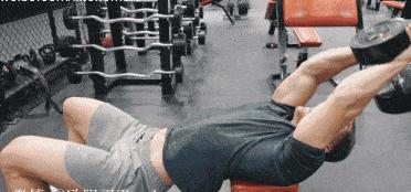 上斜哑铃飞鸟练得到胸部上中缝吗,用哑铃锻炼胸肌中缝最有效的方法