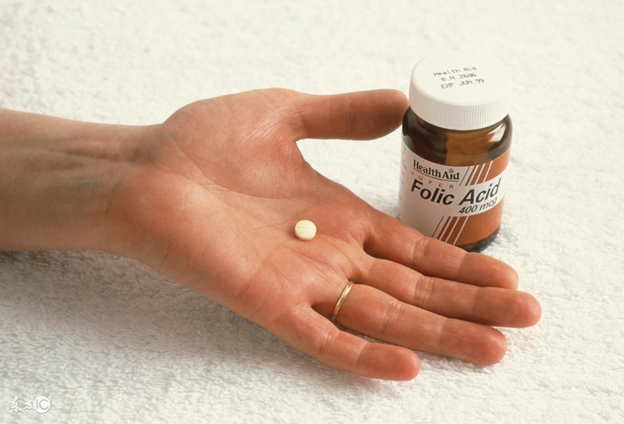 备孕前三个月叶酸怎么吃才正确,备孕期间叶酸正常还用补叶酸吗