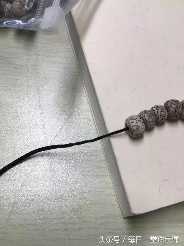 手串突然断了有讲究吗,手串珠子容易磨断绳子要怎样防止