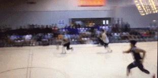 易建联训练扣碎篮板,乔丹易建联扣碎篮板