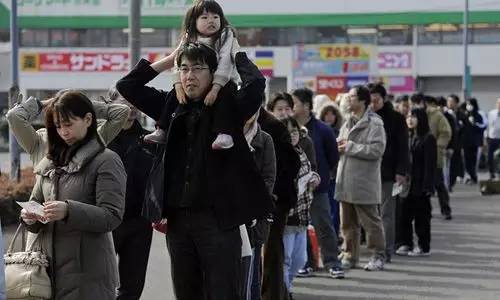 日本人在国外真的很受尊重吗,揭秘日本人在国外的奇怪行为