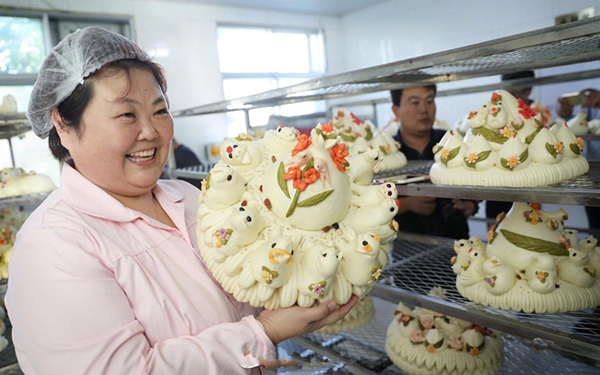 大妈卖馒头赚钱赚到手软,厉害了的大妈视频