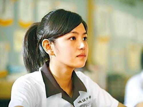 赵丽颖改变的不只是发际线和额头,发际线低额头窄赵丽颖