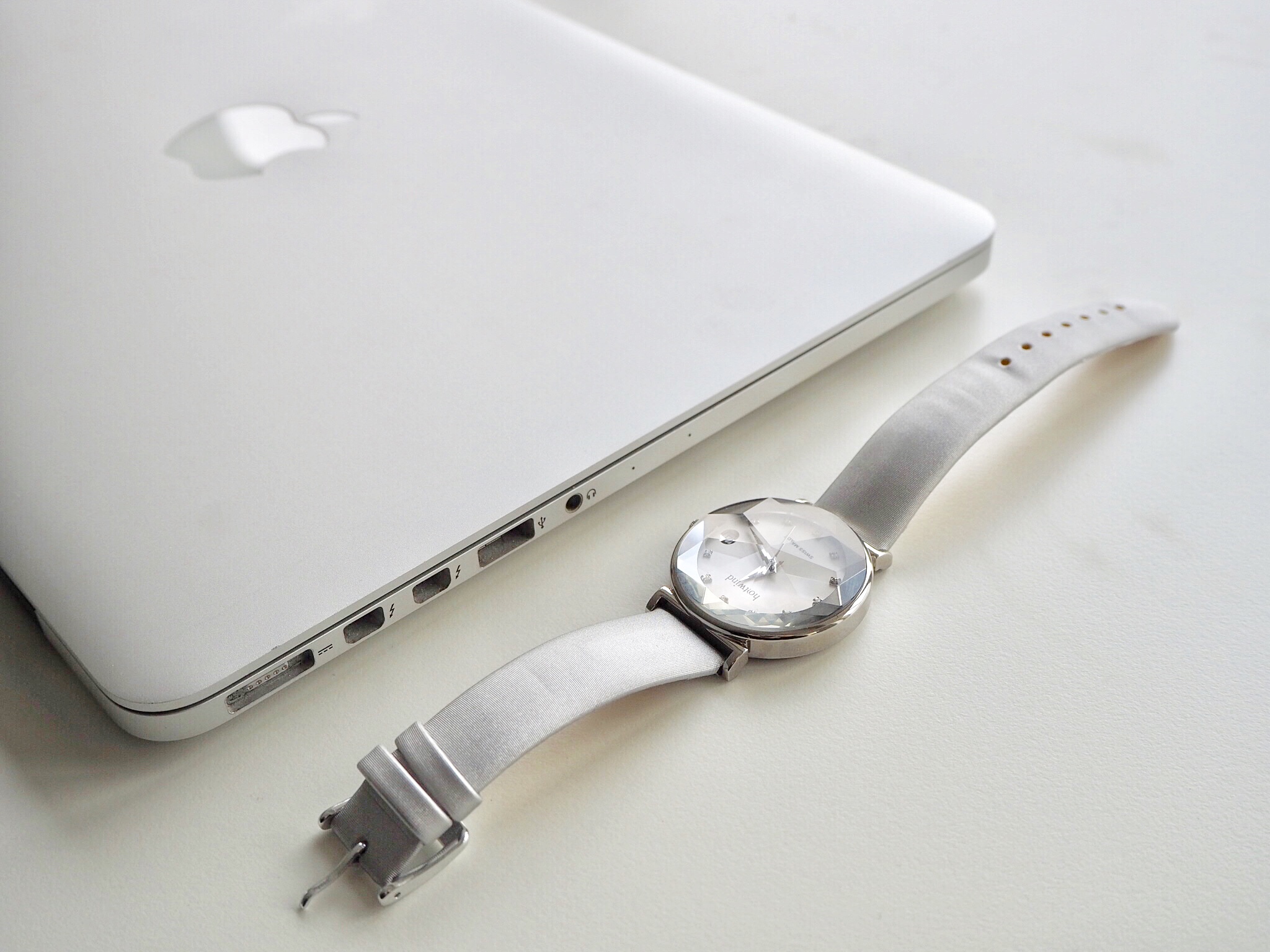 瑞士轻奢腕表 (瑞士高级腕表)