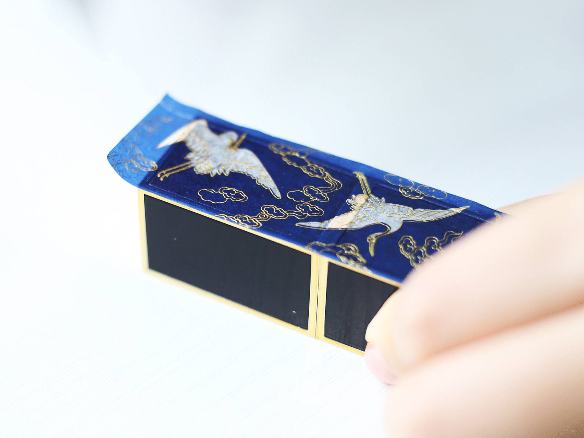 我在故宫修文物的主题海报的寓意,我在故宫修文物海报用的什么字体