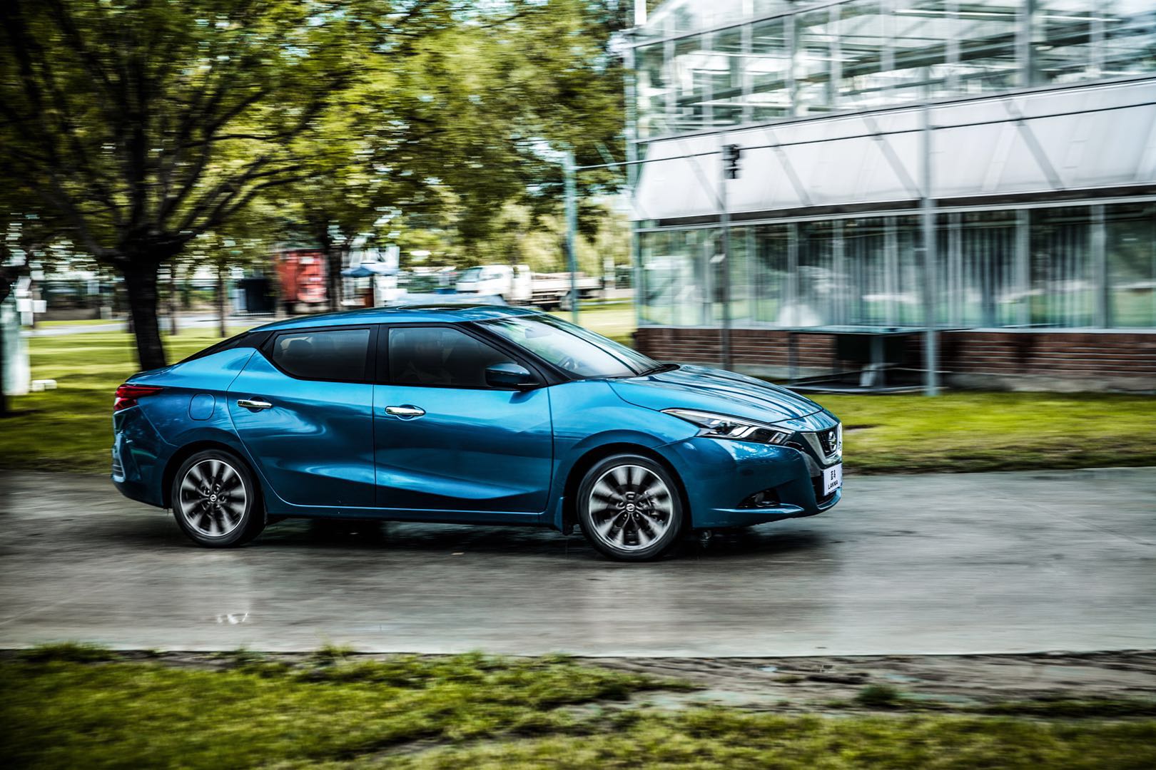 东风日产蓝鸟2020款测评,试驾2020款日产蓝鸟手动精致版