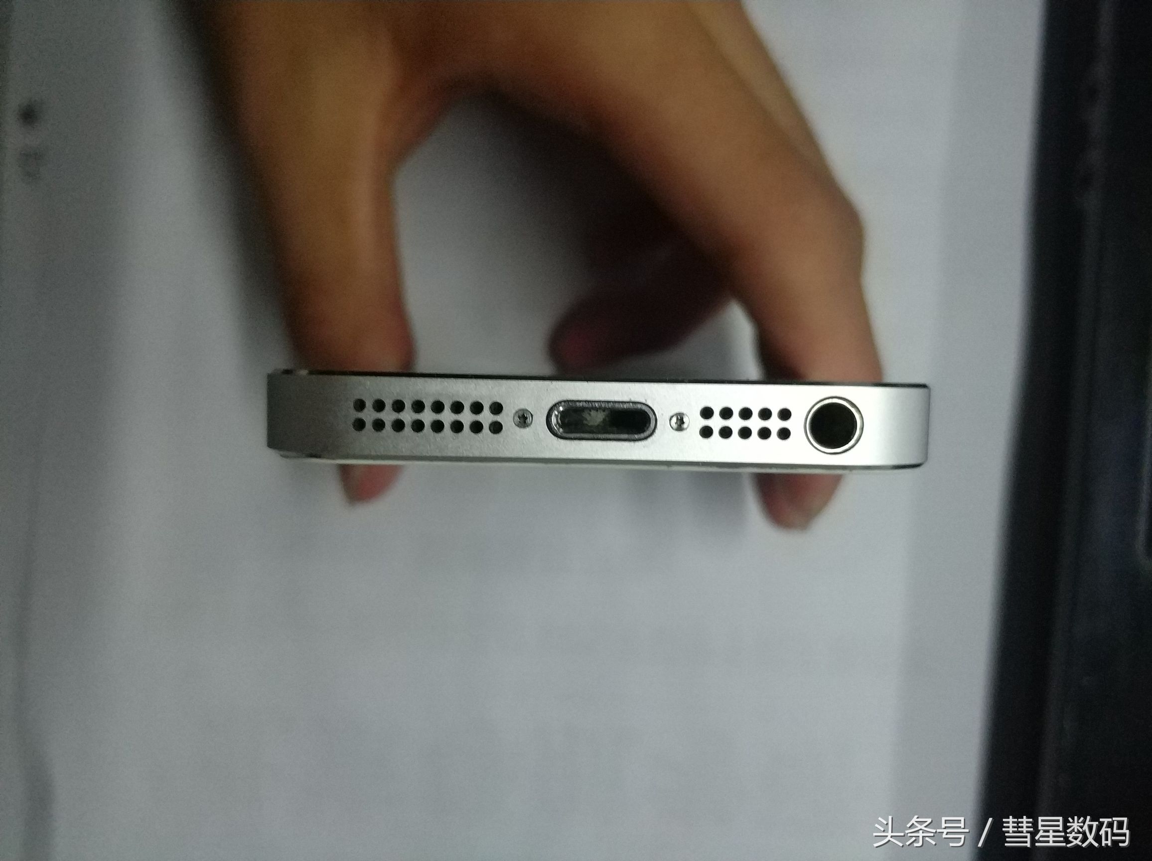 在转转上50块钱苹果5s是真的吗,闲鱼上买来的iphone5s