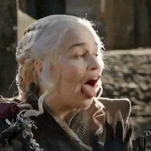 美女朋友圈晒旅游照,女生在朋友圈晒出旅游照片