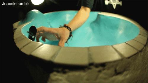 手指滑板怎么跳跃,手指滑板的跳跃该怎么做