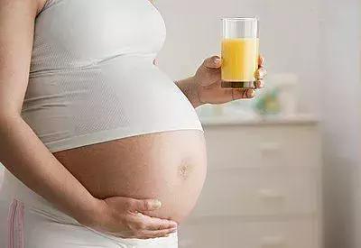 孕期肿得厉害怎么缓解呢,孕期全身肿怎么办