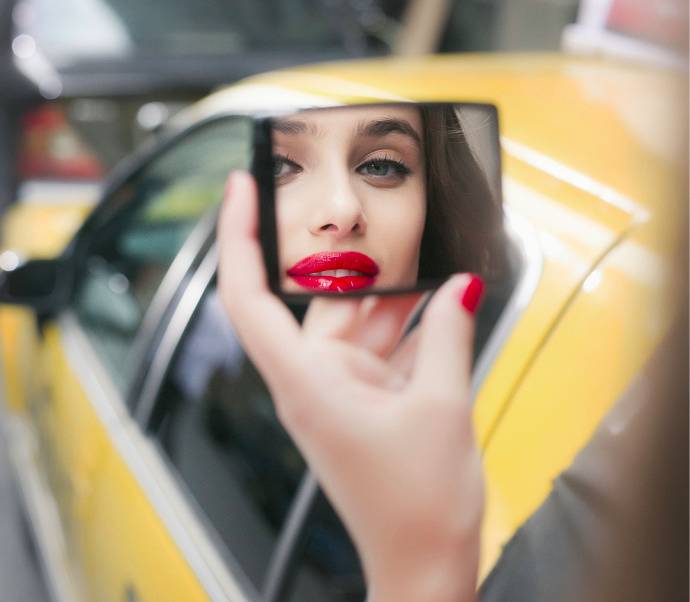 羡慕吴昕一下子就收到了100多支MAC*弹子**头