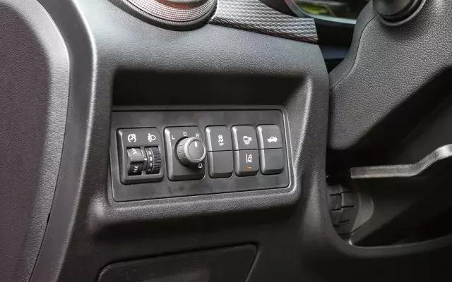 北京汽车绅宝d502015款1.5自动,2015年12月绅宝d50现在值多少钱