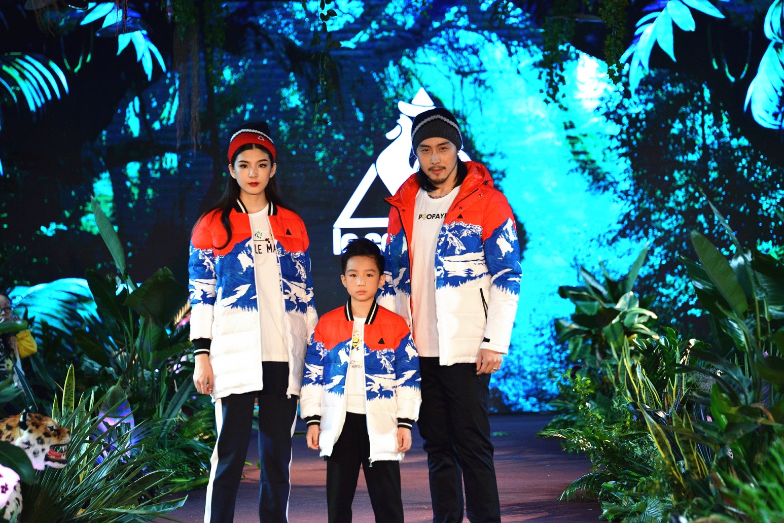 秋冬潮牌爆款穿搭,顶级潮牌秋冬穿搭