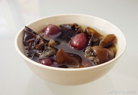 白细胞低能吃头孢吗,白细胞数值低和吃什么食物有关