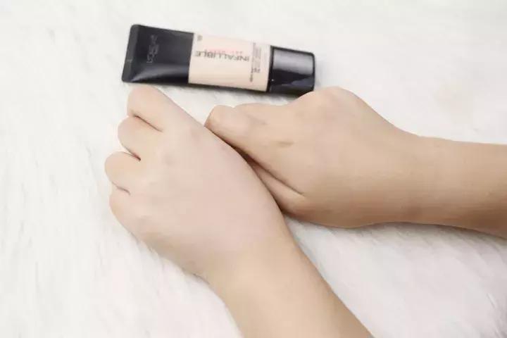 底妆测评遮瑕粉底液好用吗,底妆测评油皮