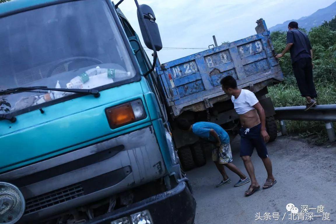 鹿晗泥坑,鹿晗在泥坑里