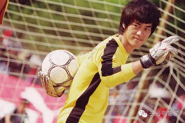 从星仔到星爷从青涩到沧桑,从星仔到星爷从跑龙套到大导演