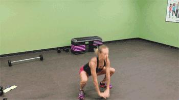 膝盖撞到硬物超级疼,膝盖经常撞地