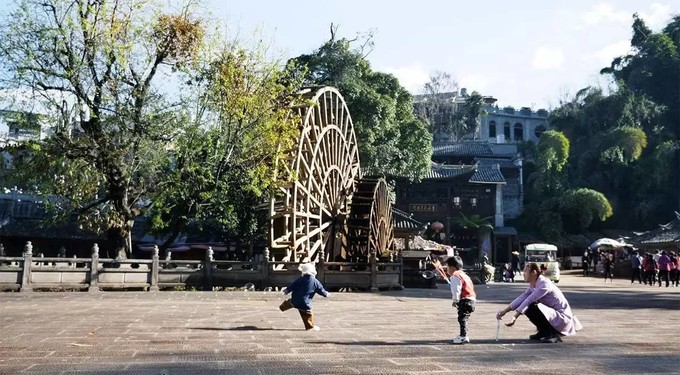 萌宝看世界——插画师妈妈和萌宝的腾冲之旅