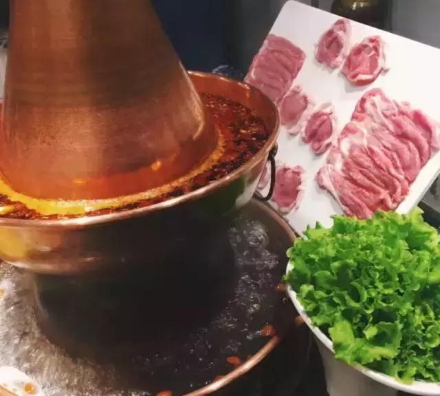 天冷了，一家一家吃起来，这些大连今年新开的网红火锅店