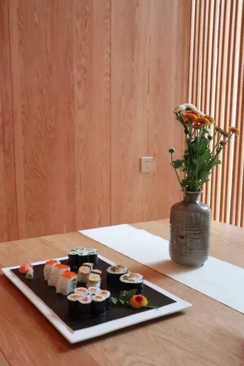 佳能eosm100正式发布,佳能eosm100购买时都带啥