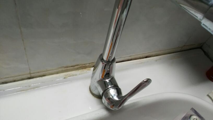 卫生间玻璃胶发霉妙招,卫生间玻璃胶发霉怎么解决