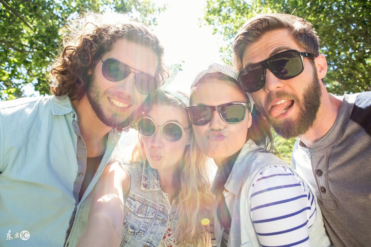 下了这个APP，才知道自己以前发的微信朋友圈简直太low了！