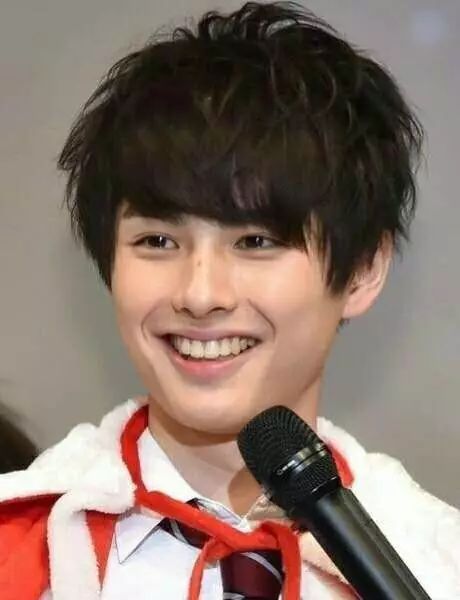 岛国谜之审美下的国宝级帅哥都长啥样？