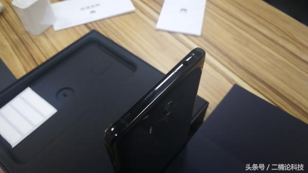 华为mate10黑色,华为mate10亮黑6+128体验