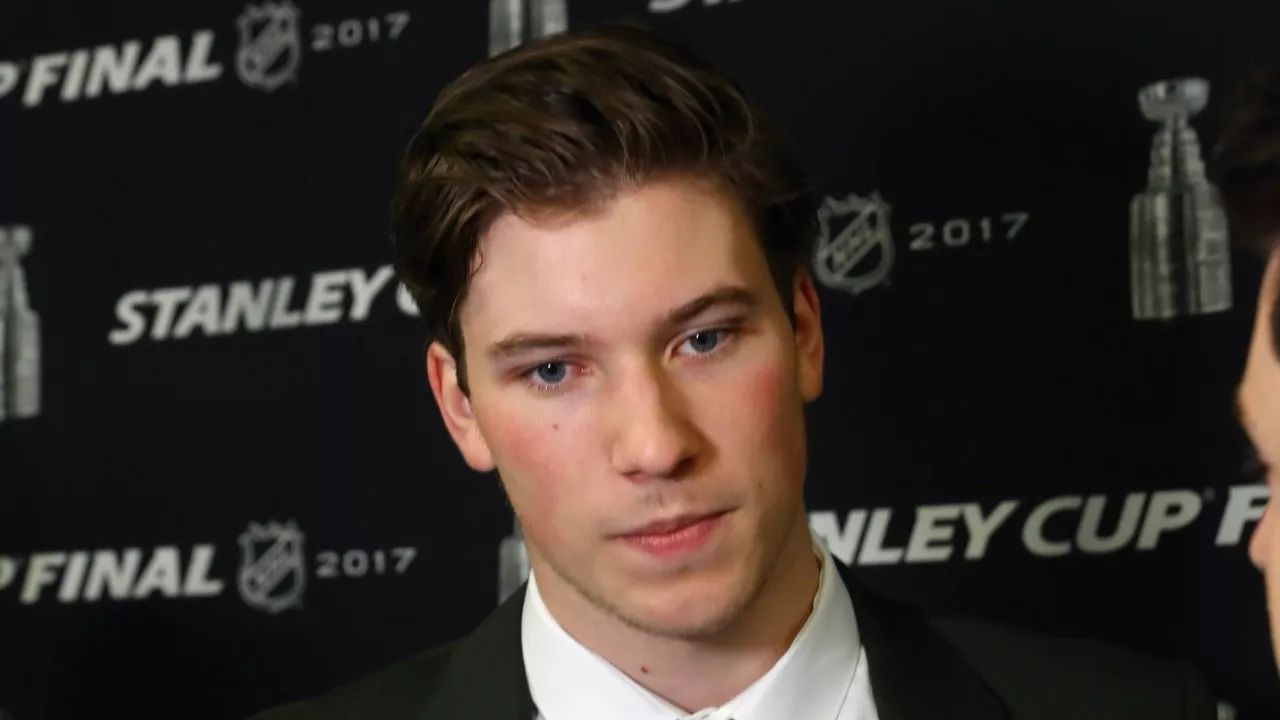 我家牛人多，所以我低调，我是最冷酷的NHL新秀：诺兰·帕特里克