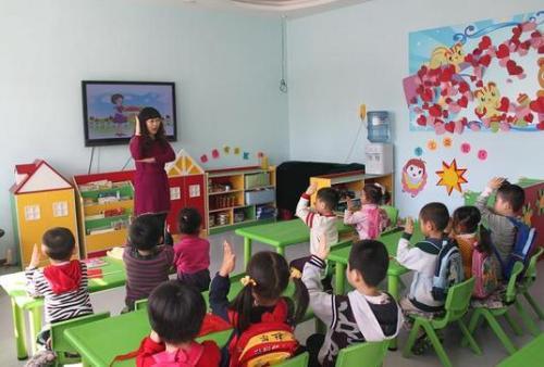 女幼师因为爱情不顾安危孕育宝宝，夫妻历经7个月创造生命奇迹！