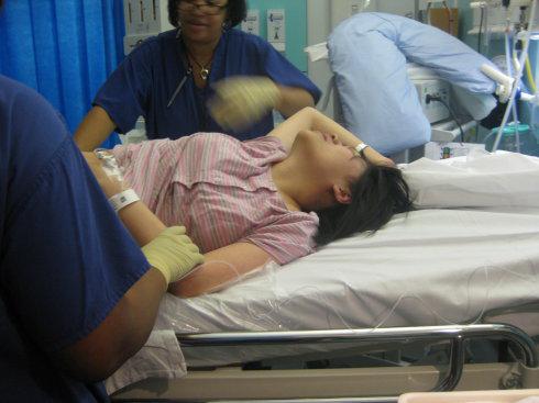 女人生孩子要经历哪些尴尬的事,女人生小孩到底有多痛苦