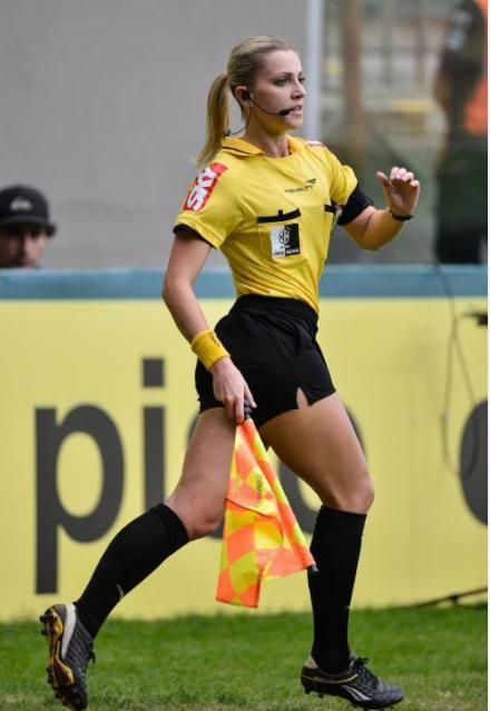 最新足球越位规则大全一览表,足球越位规则通俗易懂解析