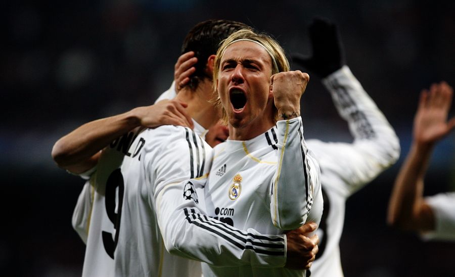 面如重枣目若朗星酷似关云长模样,面如冠玉目若朗星张卫健