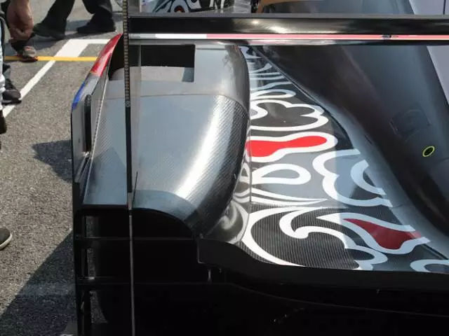 耐力赛绝非无休止地“画圈”,而是用轮胎来拓宽的哲学