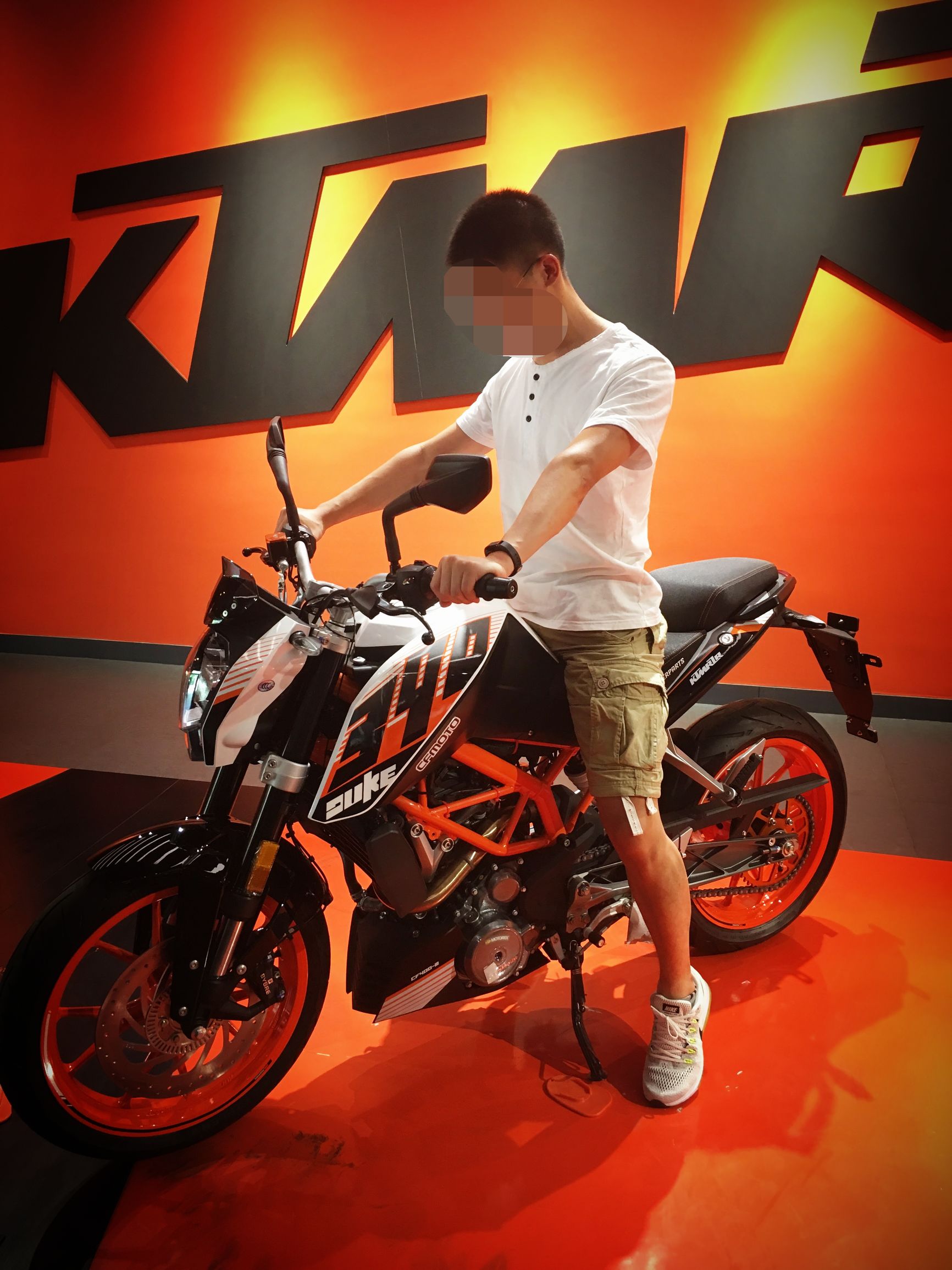 雅马哈mt-10,yamahamt-05