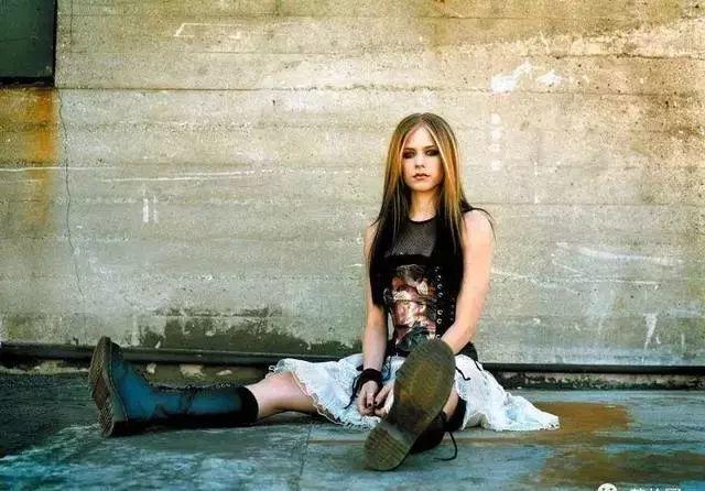 想做坏女孩儿？穿它就对了